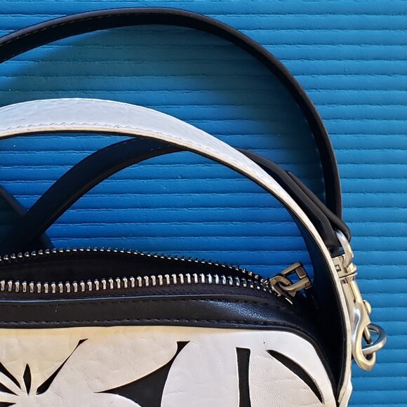 Desigual small bag, black and white, cross-body or over-the-shoulder - Picture 2 of 3